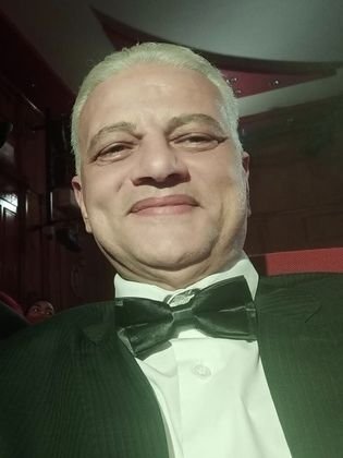 أيمن هلال أيمن هلال